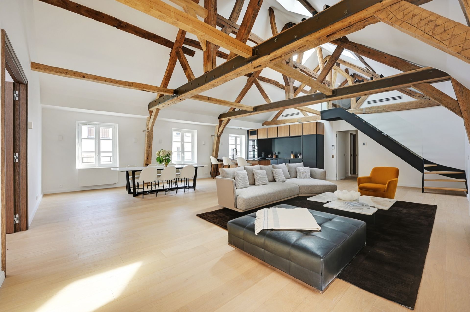 appartement 6 pièces en location sur PARIS (75007)