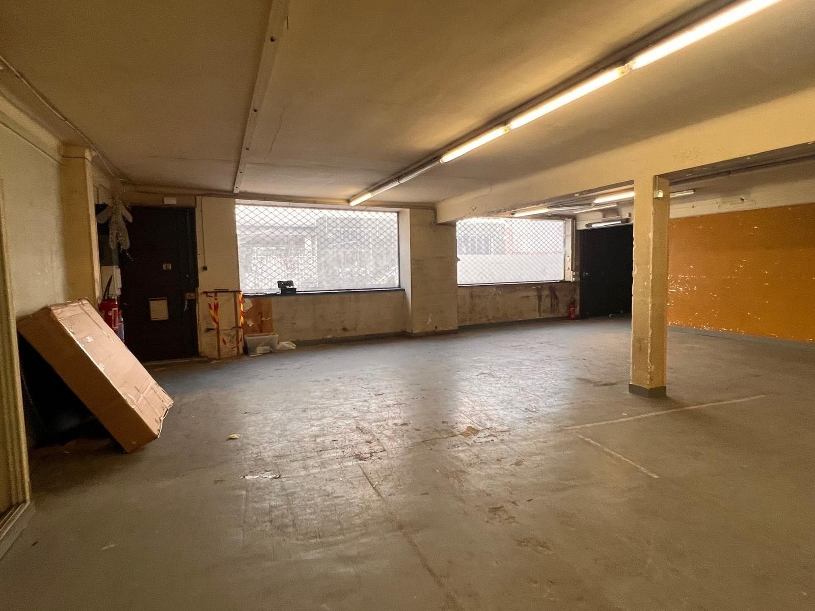 entrepôt en vente sur PARIS (75020)