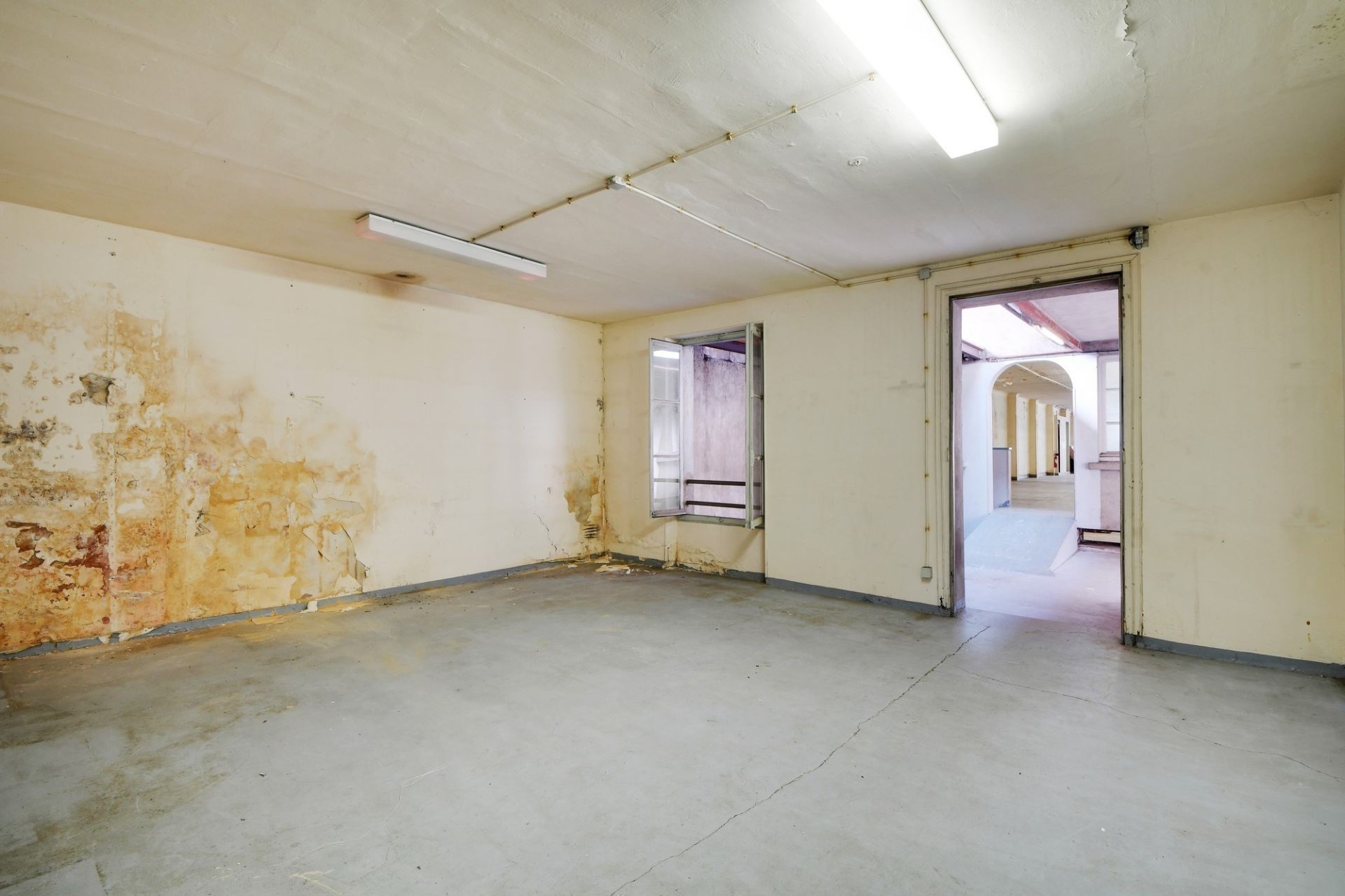 entrepôt en vente sur PARIS (75020)