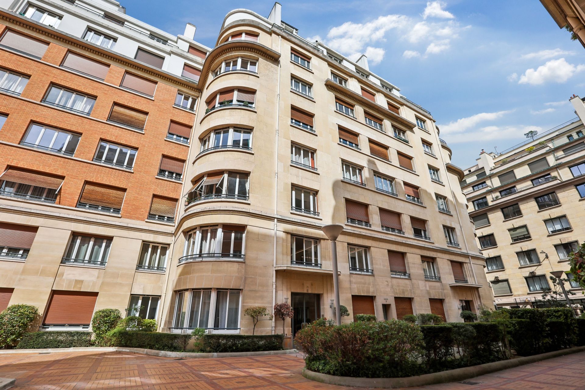 appartement 4 pièces en vente sur PARIS (75116)