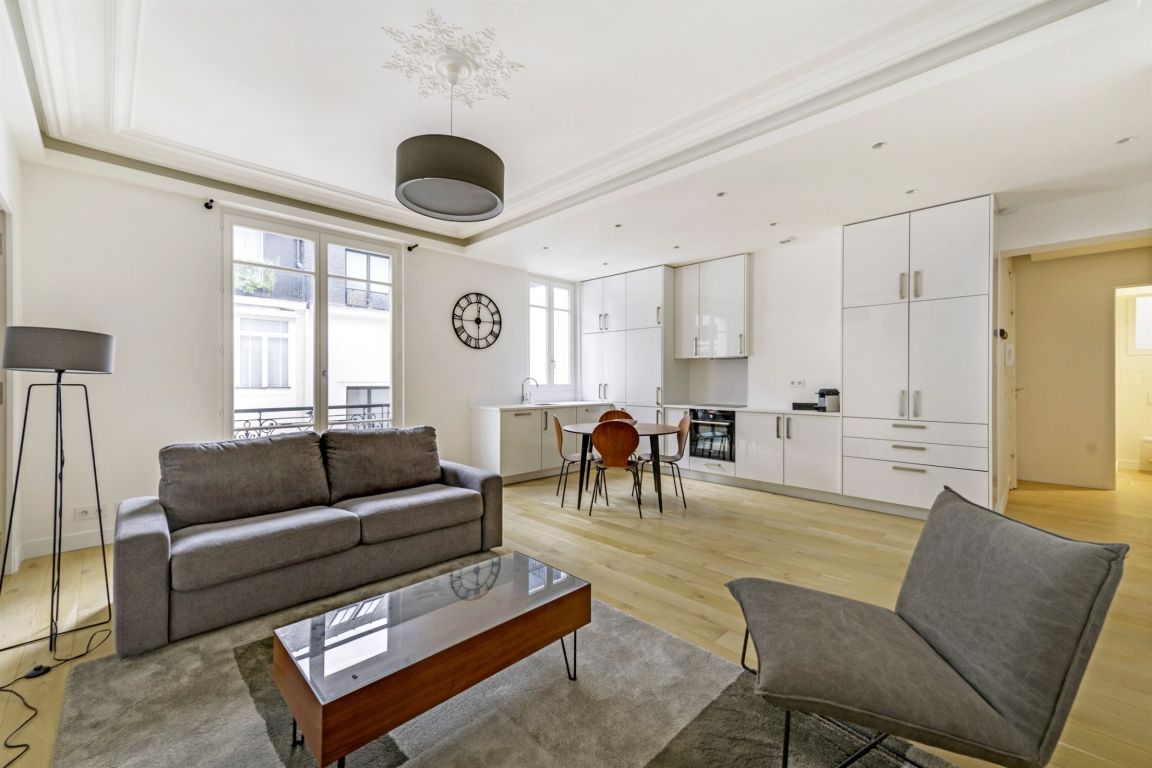 appartement 2 pièces en vente sur PARIS (75008) - Plus de details