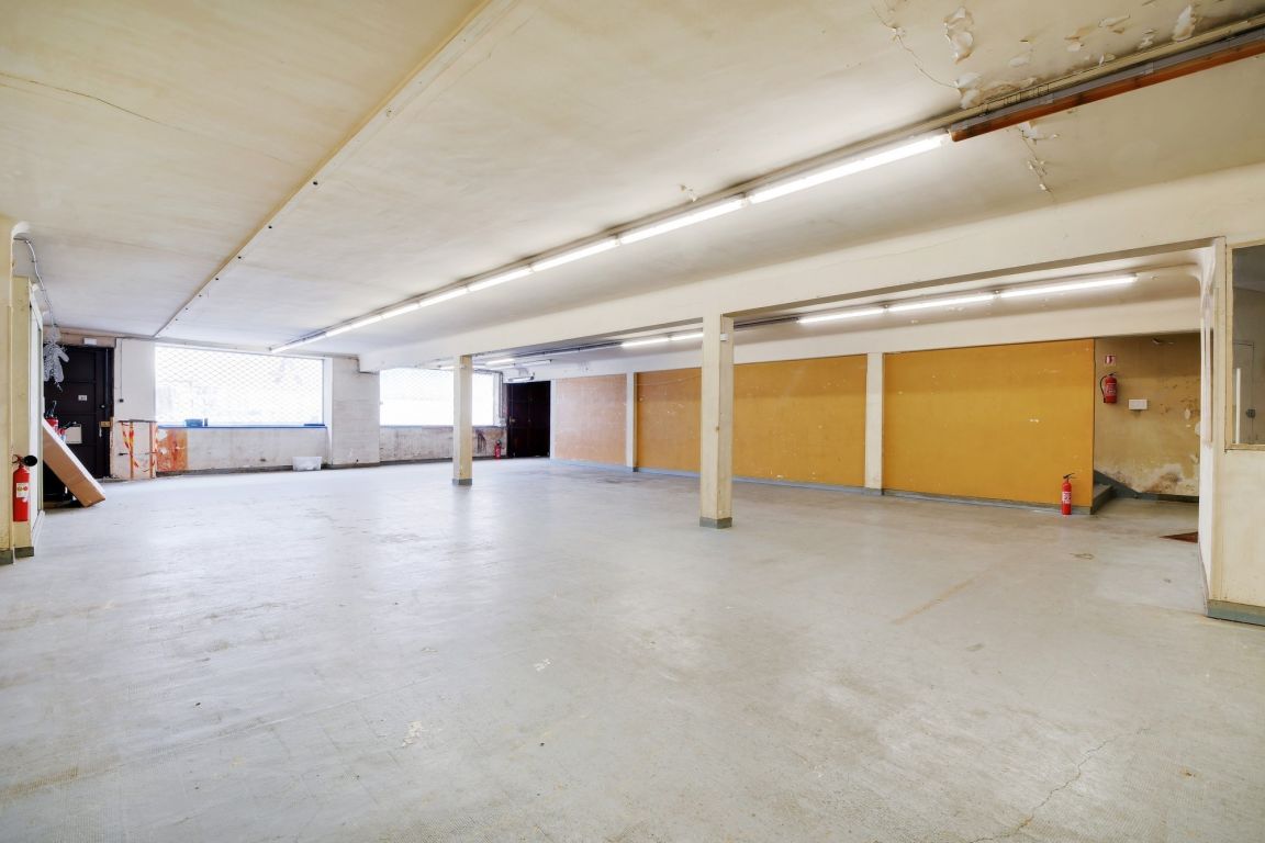 entrepôt en vente sur PARIS (75020) - Plus de details