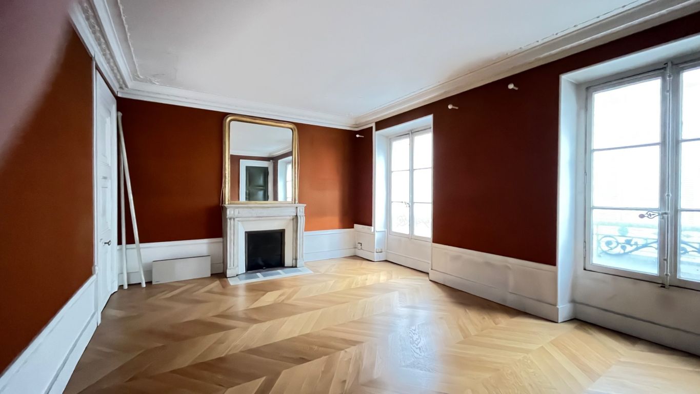 appartement 5 pièces en vente sur PARIS (75007) - Plus de details