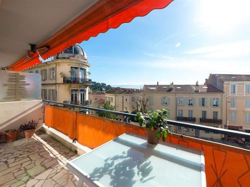 Appartement avec vue sur la mer